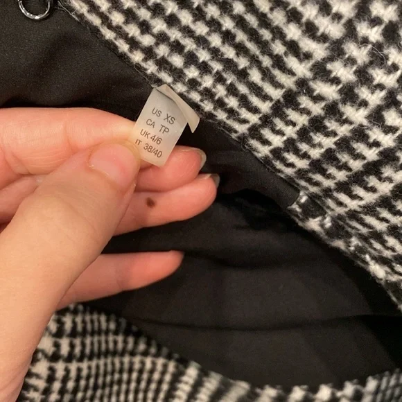Elie Tahari / Wool Blend Black White Houndstooth plaiddouble breasted coat XS